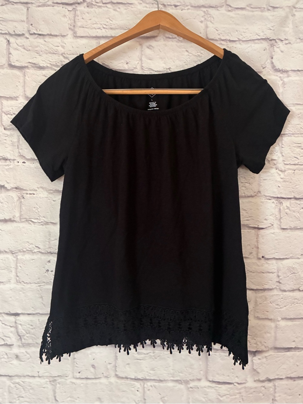 St. John’s Bay Black Short Sleeve Crochet-Hem Women’s Top - Large